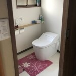 狭い２つのトイレを合体させていまどきのトイレへ