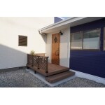 壁だった部分に２つ目の玄関を増設