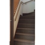 滑りにくい床材へ変更しました