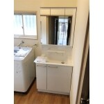 三面鏡とらくらくスマート水栓ですっきり洗面へ