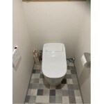 トイレ内装工事　トイレ入れ替え工事