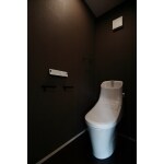 同じ設備でも雰囲気の異なるトイレです
