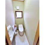 オシャレなトイレ空間に変わりました。