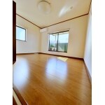 中古住宅をご購入後、天井、壁、床の張替を致しました。