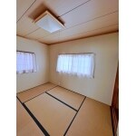 中古住宅をご購入後、和室の壁クロス貼替を致しました。