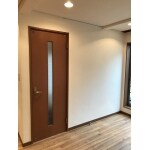 リビング壁塗装　床クッションフロア貼り