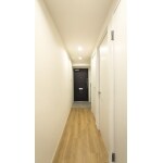 【廊下】チャコールグレーのアクセントがワンポイントのお家