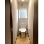 狭く暗いトイレを、明るくスタイリッシュに！