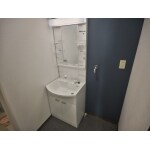 モダンで上品な洗面所へのリニューアル