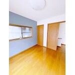 クロスのアクセントでお部屋広々！