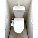 水漏れ発生の緊急対応でトイレ交換施工をいたしました
