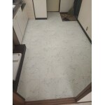 キッチンの床を綺麗に張替え