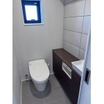 【新築】タンクレス便器とカウンタータイプ手洗器