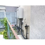 給湯器2台を1台に集約。追い炊き対応で効率アップ！