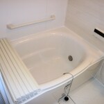 寒い浴室からの卒業！気密性・保温性抜群のシステムバスへ。