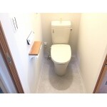 大きな住宅の２階に水廻り設備一式を増設する