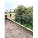 ブロック上にフェンスを設置！！