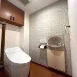 経年劣化によるトイレの汚れが気になる