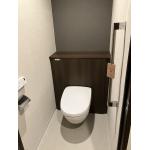 フロートトイレでホテルのようなトイレ空間を実現