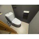 アクセントクロスがお洒落なトイレにリフォーム