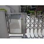 開け閉め楽々の伸縮門扉