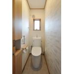 埋込収納を設置　トイレリフォーム