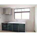 吊り戸をなくして明るいキッチンに◎