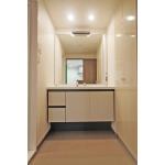 ハイグレードの洗面化粧台に交換