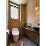 漆喰ユーロスタッコを採用したトイレ