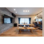 家族と仲間が集う開放的な住まい