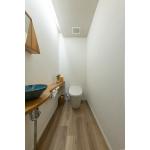 家族と仲間が集う開放的な住まい