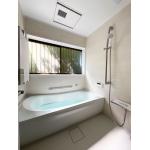 掃除のしやすさと安心を重視した、TOTOサザナの浴室リフォーム