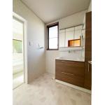 収納力と使いやすさを高めた、TOTOオクターブの洗面リフォーム