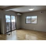 リビング　床・壁・天井張り替え