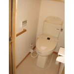 段差あり和式ﾄｲﾚを洋式に。膝の負担も軽減。(茨城)