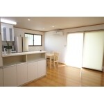 窓からの冷え込みを押さえ、明るく暖かい部屋に