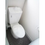 トイレ交換、内装工事込みで９万円！