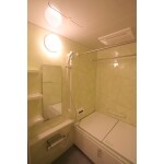 一日の疲れを爽やかな浴室で癒せます