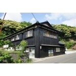 全面を黒とした外装は重厚感のあるおしゃれな印象へ～