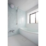 高断熱浴槽と、お手入れが楽な鏡と床が特徴のお風呂です