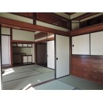 風情のあるしっとりとした空間へ