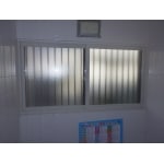 寒い浴室の窓に1日で施工可能な内窓サッシ（複層ガラス）の取付