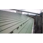 ガルバリューム鋼板のカバー工法による屋根のリフォームです