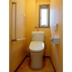 トイレ取替とクロスのカラーチェンジ
