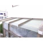札幌市南区　風除室天井ガラス交換