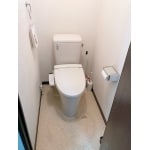 リーズナブルで機能的なトイレ