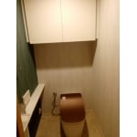 モダンなトイレ空間をデザイン