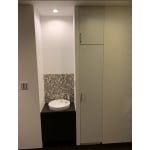 玄関収納リフォームと手洗い台設置