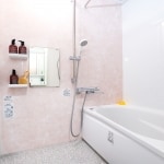 暖かさと清掃性を兼ね備えた浴室