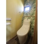 【新築】ハワイアンな雰囲気のある明るいトイレ空間
